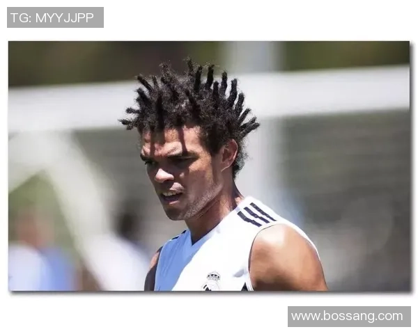 足球明星炫酷发型大集合让你领略球场风采与时尚魅力